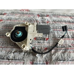 Motoras macara dreapta...