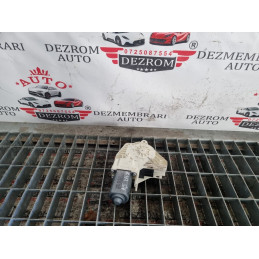 Motoras macara dreapta...