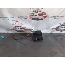 Slot USB cu Mirror link...