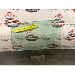 Geam dublu dreapta spate...