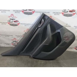 Fata usa stanga spate...