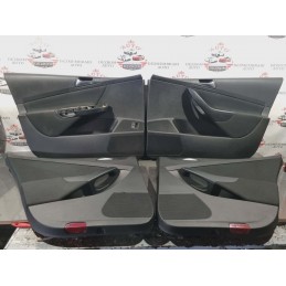 Fete usi originale stanga /...