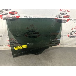 Geam usa stanga spate...